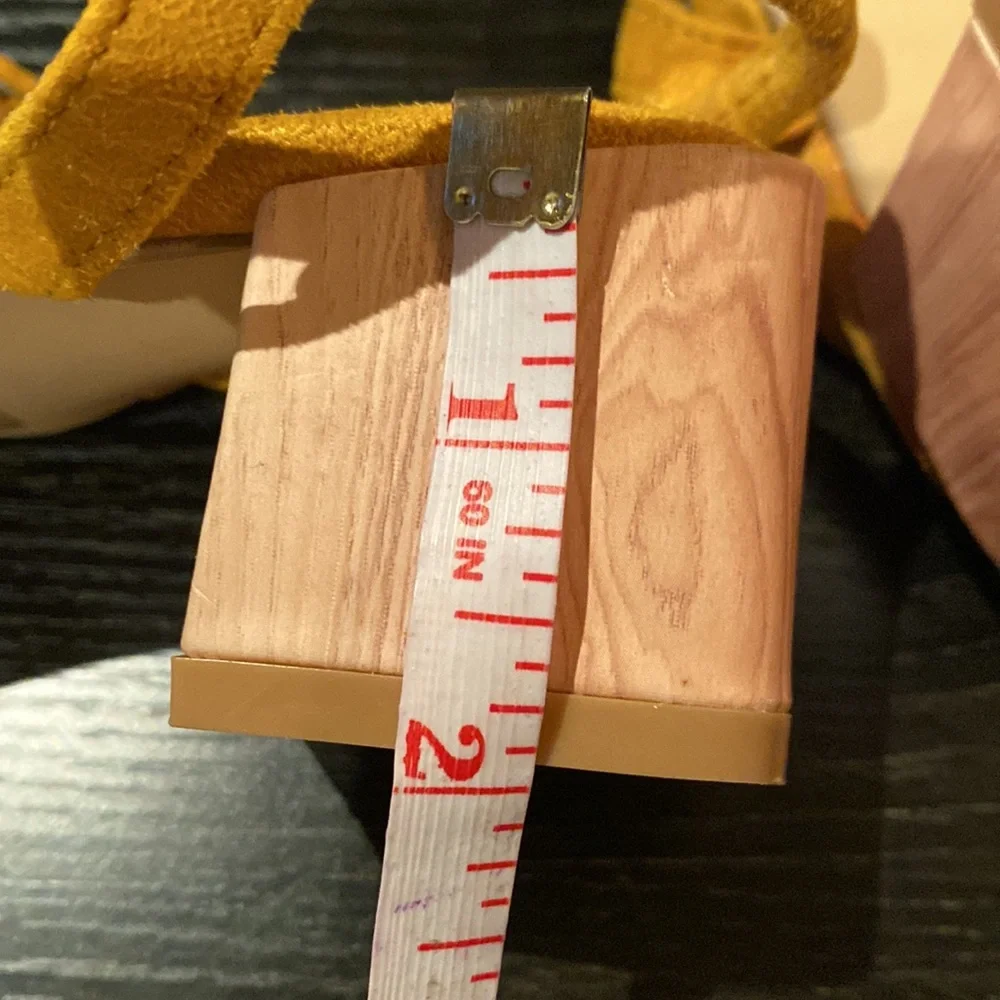 Nicole Miller New York size 8 Yoster chunky heels. Beautiful fall mustard color! - Picture 7 of 8